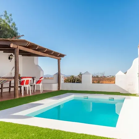 Willa Charming In With Private Pool