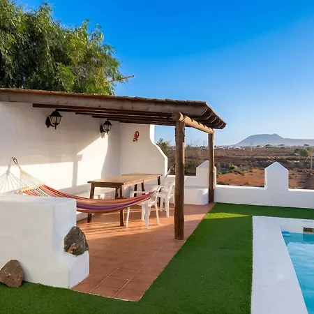 Charming In With Private Pool Willa