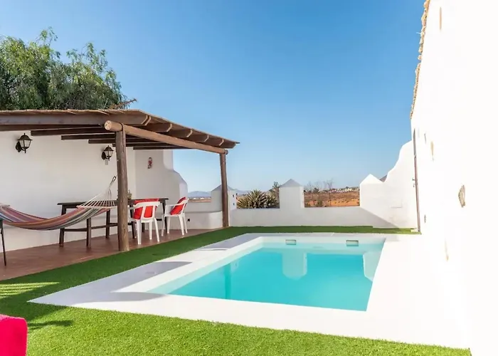 Charming In With Private Pool Willa *